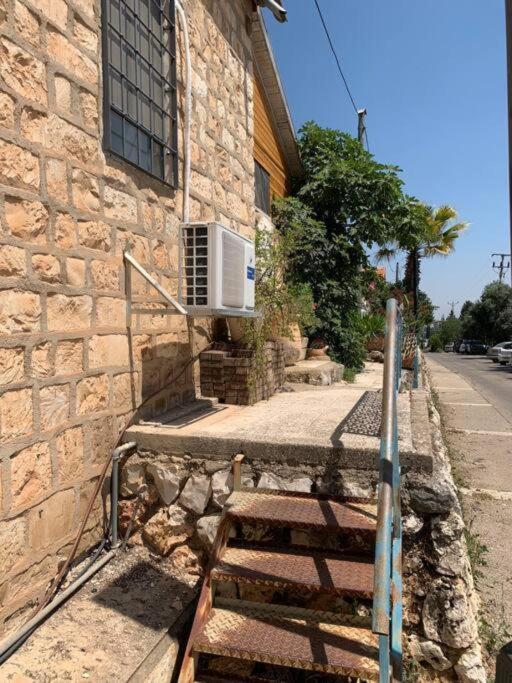בית האבן העתיק מ-1885 עם מגונית פרטית בחצר Rosh Pina Extérieur photo